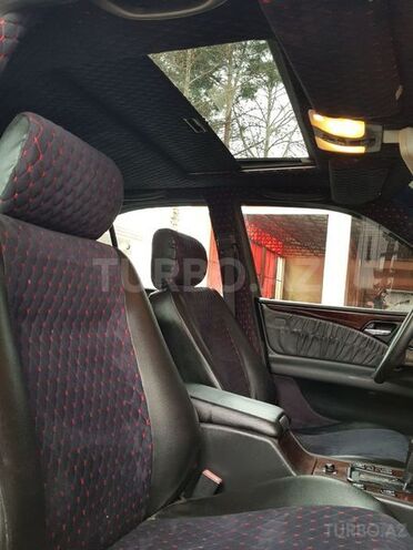 Mercedes E 230 1996, 215,000 km - 2.3 л - Gəncə