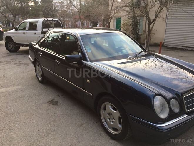 Mercedes E 230 1995, 291,000 km - 2.3 л - Bakı