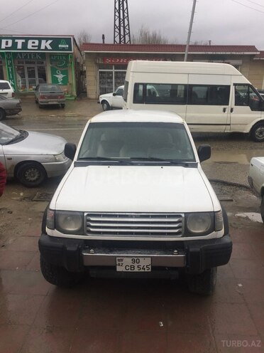 Mitsubishi Pajero 1993, 390,000 km - 2.4 l - Bakı