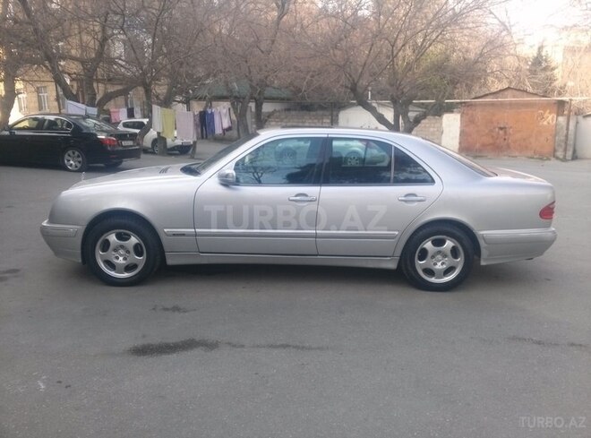 Mercedes E 240 2001, 247,000 km - 2.6 l - Bakı