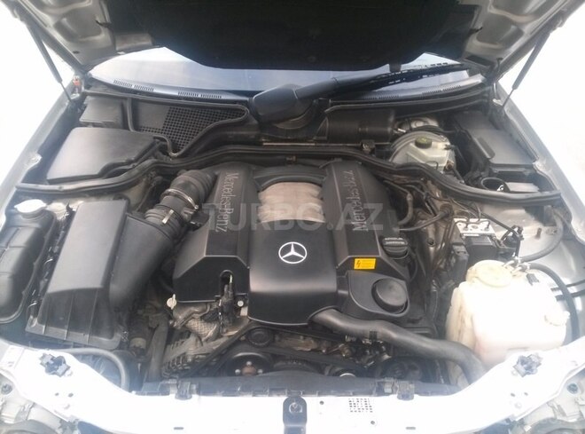 Mercedes E 240 2001, 247,000 km - 2.6 l - Bakı
