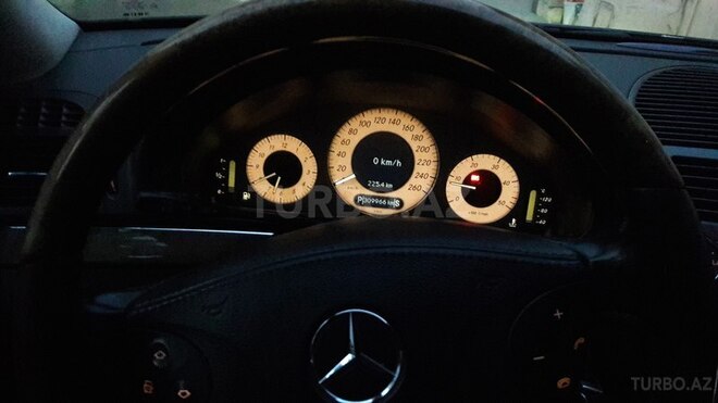 Mercedes E 220 2003, 320,000 km - 2.2 l - Bakı