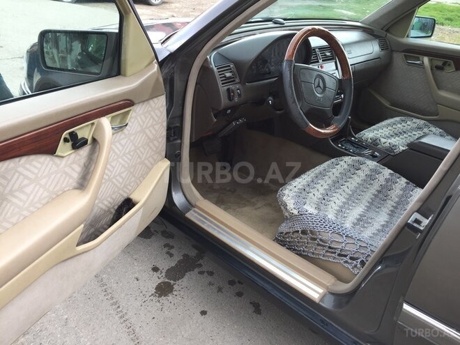 Mercedes C 220 1994, 320,000 km - 2.2 l - Sumqayıt