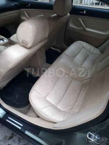 Volkswagen Passat 2001, 174,000 km - 1.8 l - Bakı