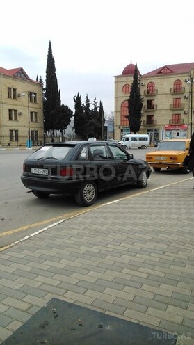 Opel Astra 1992, 34,000 km - 1.6 l - Zaqatala