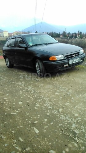 Opel Astra 1992, 34,000 km - 1.6 l - Zaqatala