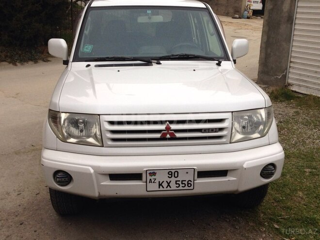 Mitsubishi Pajero io 1999, 195,000 km - 1.8 л - Bakı