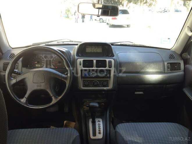 Mitsubishi Pajero io 1999, 195,000 km - 1.8 л - Bakı