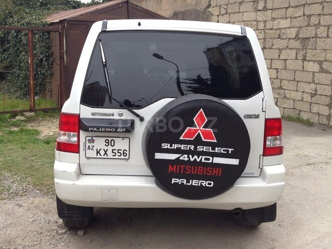 Mitsubishi Pajero io 1999, 195,000 km - 1.8 л - Bakı