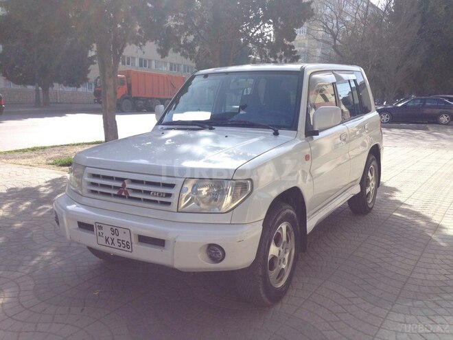 Mitsubishi Pajero io 1999, 195,000 km - 1.8 л - Bakı