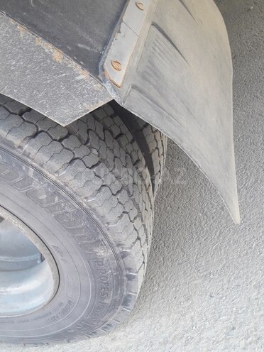 Mercedes 814 D 1996, 475,025 km - 4.3 l - Quba