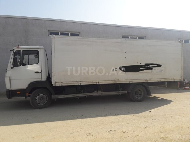 Mercedes 814 D 1996, 475,025 km - 4.3 l - Quba