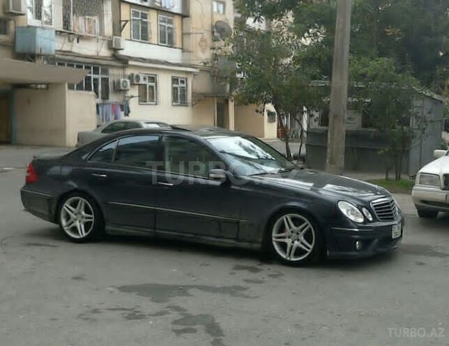 Mercedes E 350 2004, 197,000 km - 3.5 l - Bakı