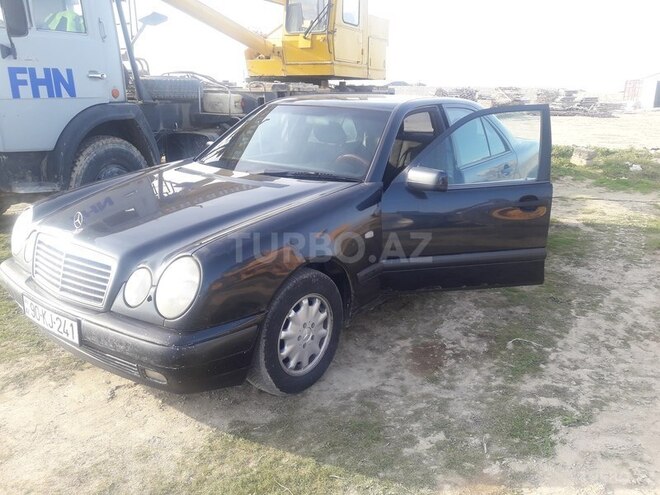 Mercedes E 220 1997, 37,584 km - 2.2 l - Bakı