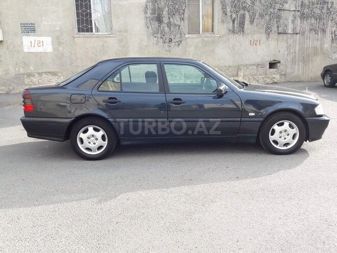 Mercedes C 200 2000, 172,000 km - 2.0 л - Bakı