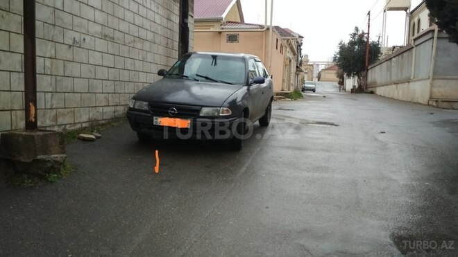 Opel Astra 1995, 450,000 km - 1.7 л - Bakı