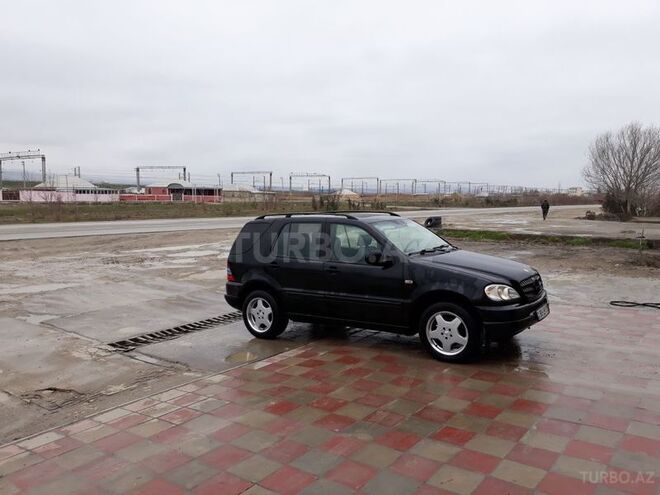 Mercedes ML 320 2000, 198,000 km - 3.2 л - Sumqayıt