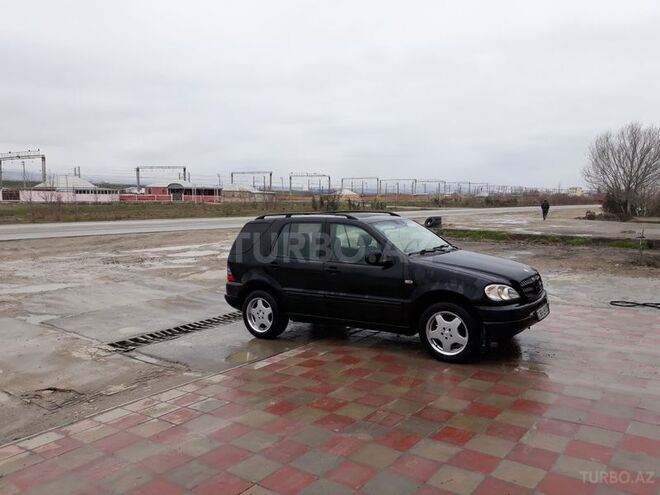 Mercedes ML 320 2000, 198,000 km - 3.2 л - Sumqayıt