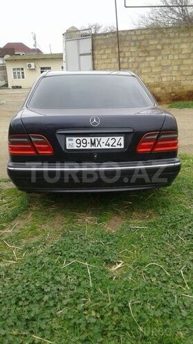 Mercedes E 240 2001, 250,000 km - 2.6 l - Bakı