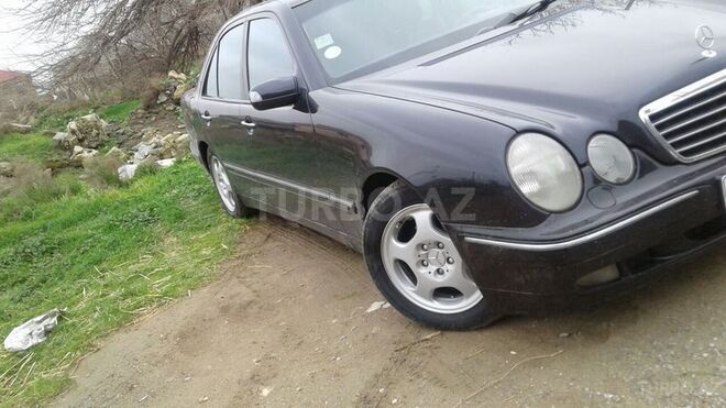 Mercedes E 240 2001, 250,000 km - 2.6 l - Bakı