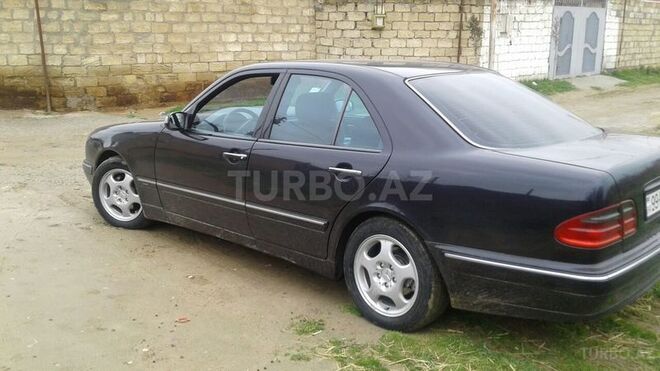 Mercedes E 240 2001, 250,000 km - 2.6 l - Bakı