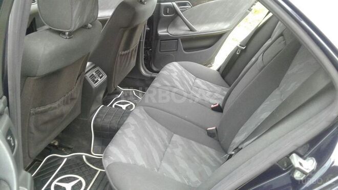 Mercedes E 240 2001, 250,000 km - 2.6 l - Bakı