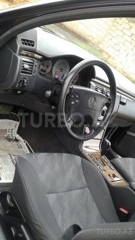 Mercedes E 240 2001, 250,000 km - 2.6 l - Bakı