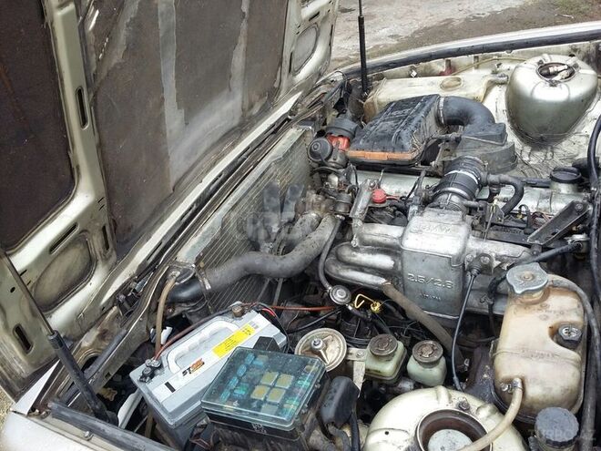 BMW 728 1984, 302,000 km - 2.8 л - Qəbələ
