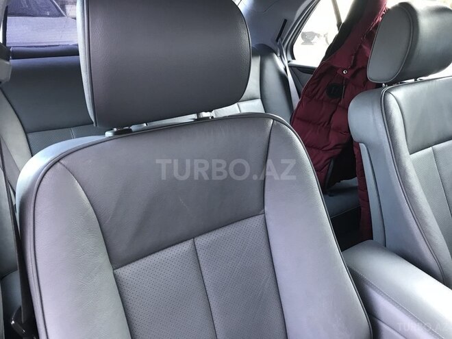 Mercedes E 240 2001, 318,000 km - 2.6 l - Astara
