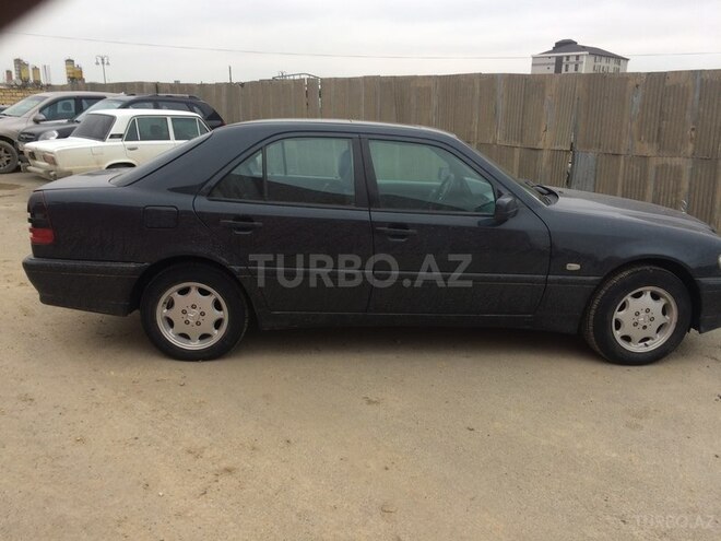 Mercedes C 200 1999, 214,515 km - 2.0 l - Bakı
