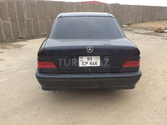 Mercedes C 200 1999, 214,515 km - 2.0 l - Bakı