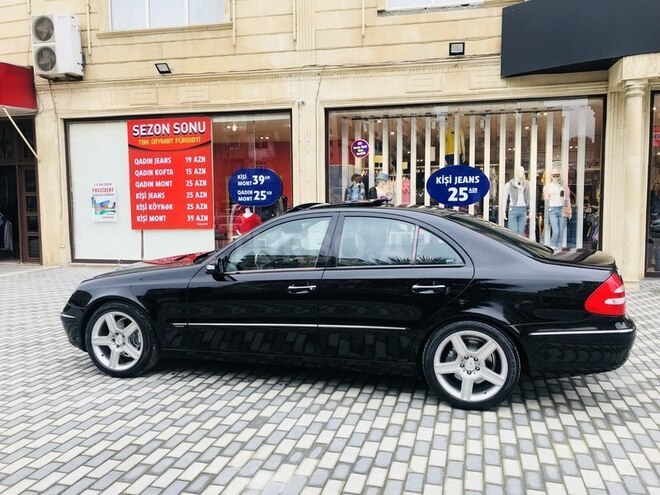 Mercedes E 240 2003, 303,000 km - 2.6 l - Bakı