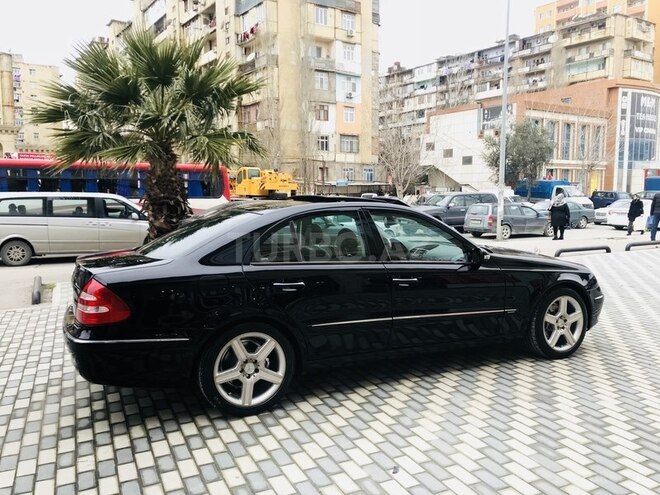 Mercedes E 240 2003, 303,000 km - 2.6 l - Bakı
