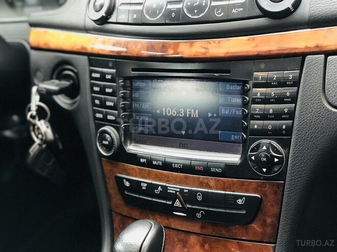 Mercedes E 240 2003, 303,000 km - 2.6 l - Bakı