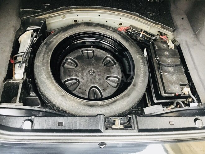 Mercedes E 240 2003, 303,000 km - 2.6 l - Bakı