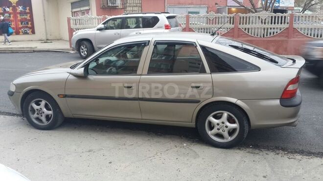 Opel Vectra 1996, 200,000 km - 2.0 l - Bakı