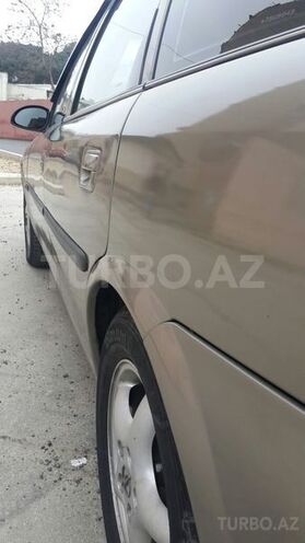 Opel Vectra 1996, 200,000 km - 2.0 l - Bakı