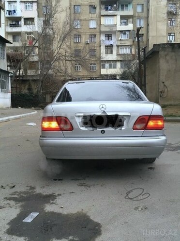 Mercedes E 320 1996, 399,000 km - 3.2 l - Bakı