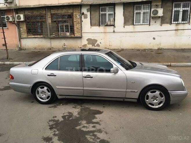 Mercedes E 320 1996, 399,000 km - 3.2 l - Bakı