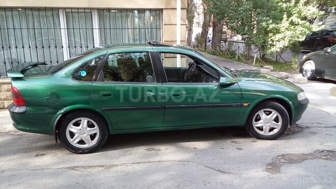 Opel Vectra 1998, 250,000 km - 2.0 l - Bakı
