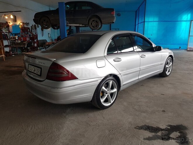 Mercedes C 220 2000, 290,123 km - 2.2 l - Sumqayıt