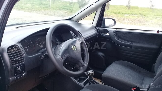 Opel Zafira 2000, 284,322 km - 1.8 л - Sumqayıt