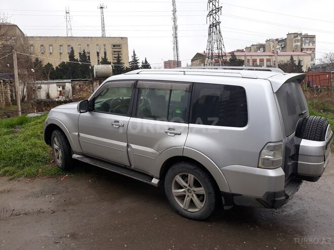 Mitsubishi Pajero 2006, 226,000 km - 3.2 l - Bakı