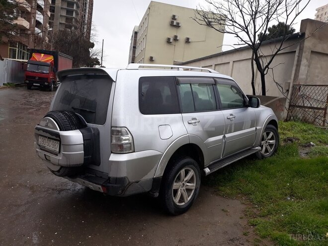 Mitsubishi Pajero 2006, 226,000 km - 3.2 l - Bakı