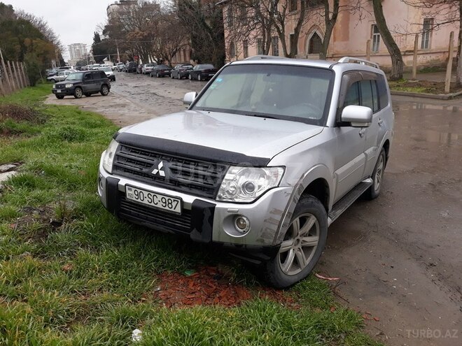 Mitsubishi Pajero 2006, 226,000 km - 3.2 l - Bakı