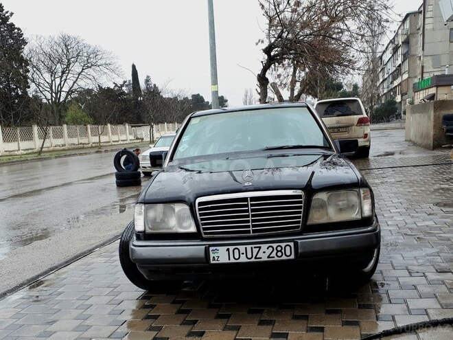 Mercedes E 280 1993, 428,000 km - 2.8 l - Bakı