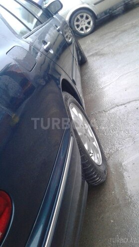 Mercedes E 220 2001, 224,523 km - 2.2 l - Bakı