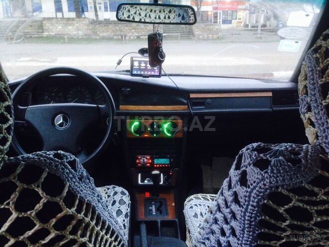 Mercedes 190 1991, 320,000 km - 0.2 l - Qusar