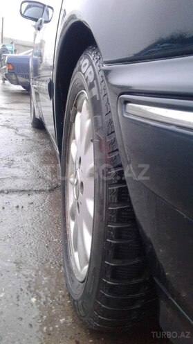 Mercedes E 270 2001, 329,128 km - 2.2 l - Bakı