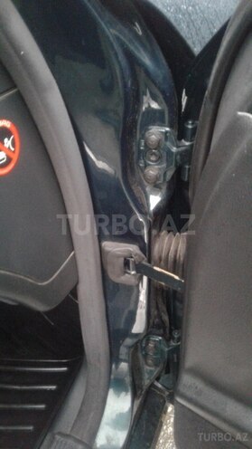Mercedes E 270 2001, 329,128 km - 2.2 l - Bakı